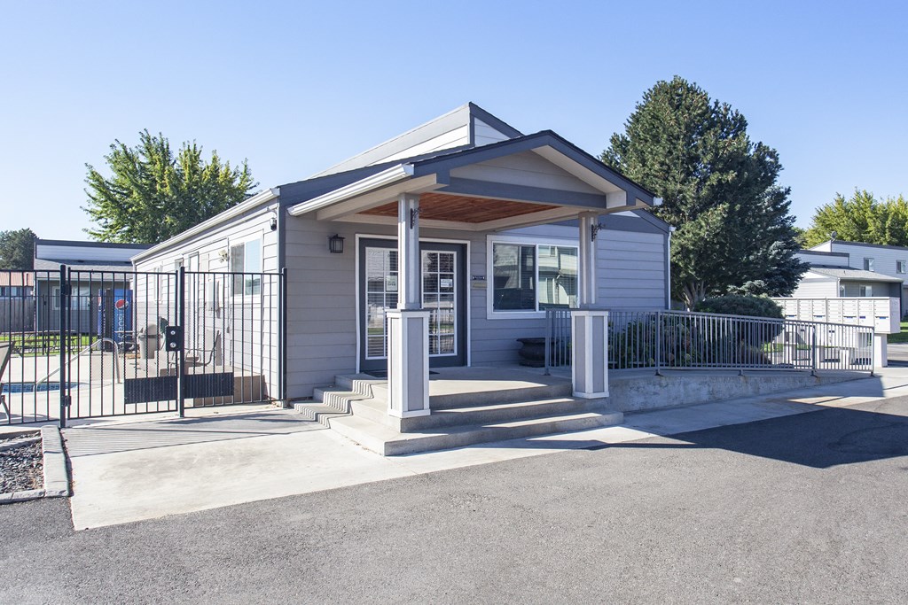 Aspen Hills Apartments, 803 S. Olympia Street, Kennewick, WA RentCafe